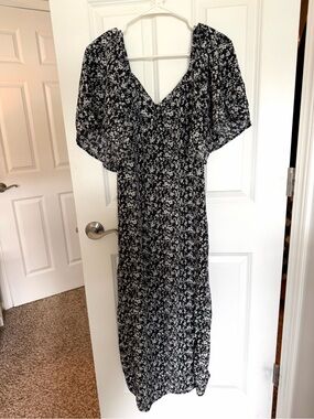 Black and White Floral Midi Dress | Size Medium